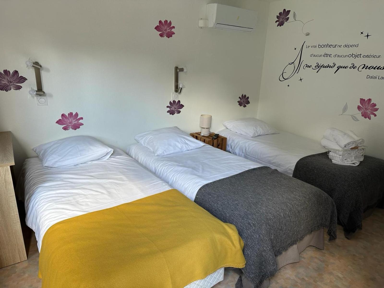 Du Cote De Chez Sam Hotel Andelaroche Eksteriør billede